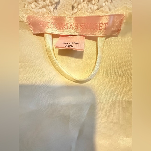 Victoria's Secret Cream Satin Robe - Picture 6 of 8